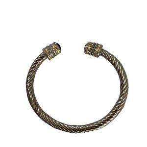 Cable bracelet